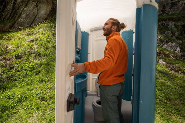 Best Portable toilet rental cost  in North Aurora, IL